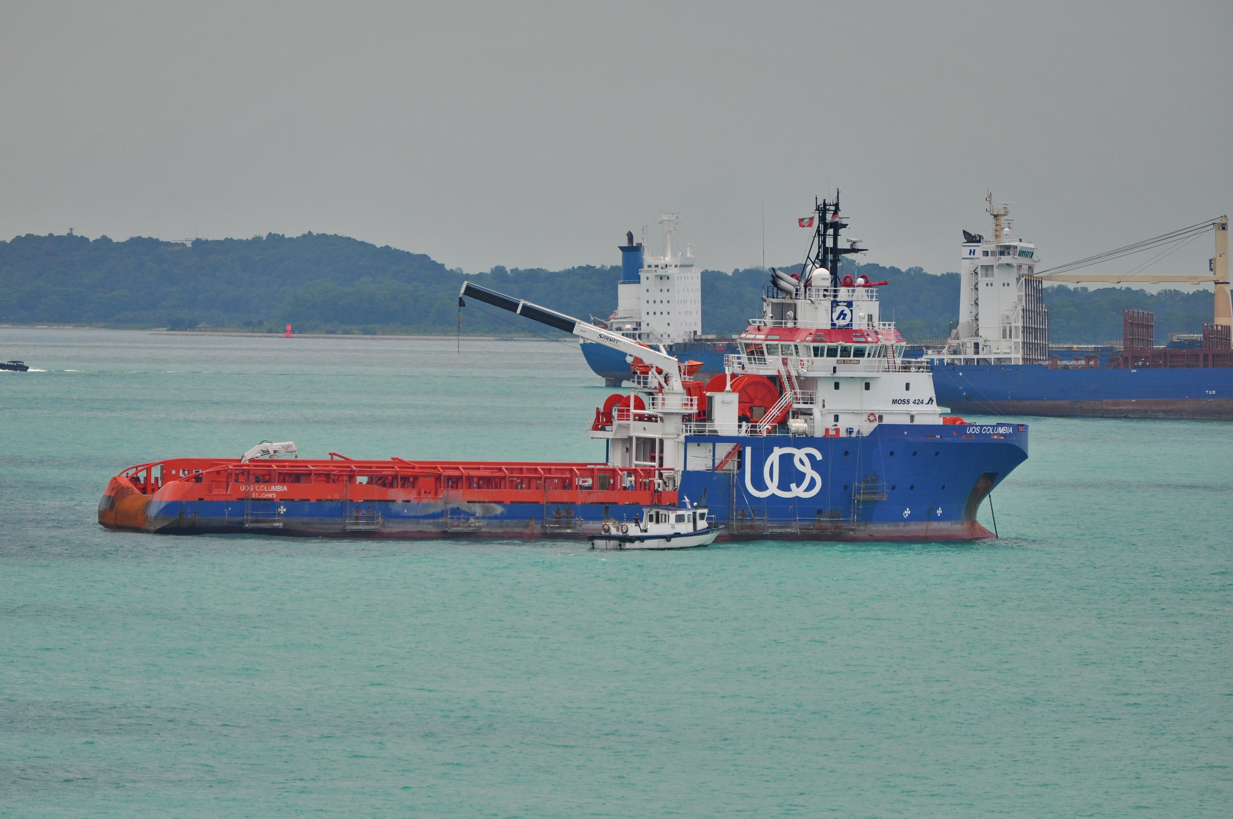 UOS COLUMBIA at anchor